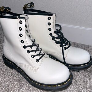 Never worn, tag on. Doc martens white